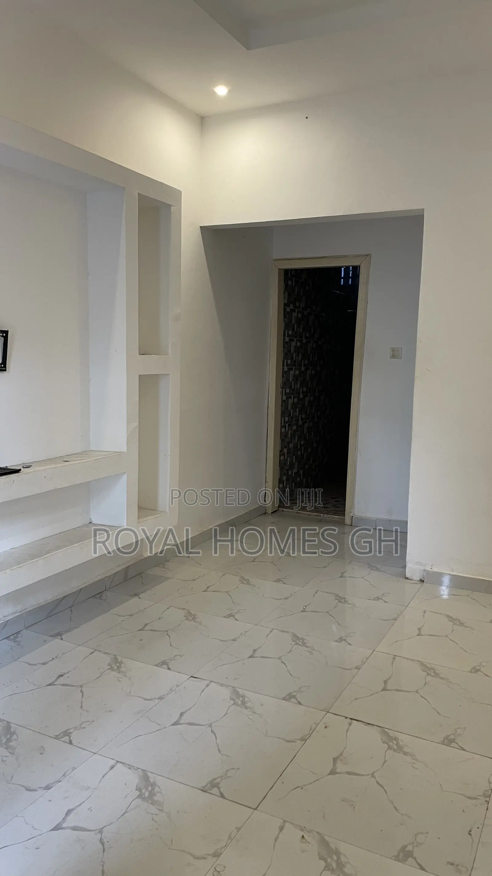 1bdrm Apartment in Royal Homes Gh, East Legon for rent