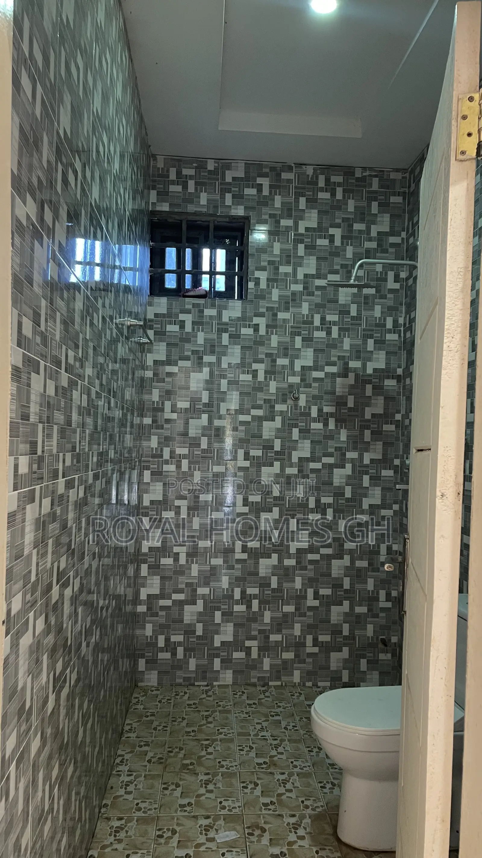 1bdrm Apartment in Royal Homes Gh, East Legon for rent
