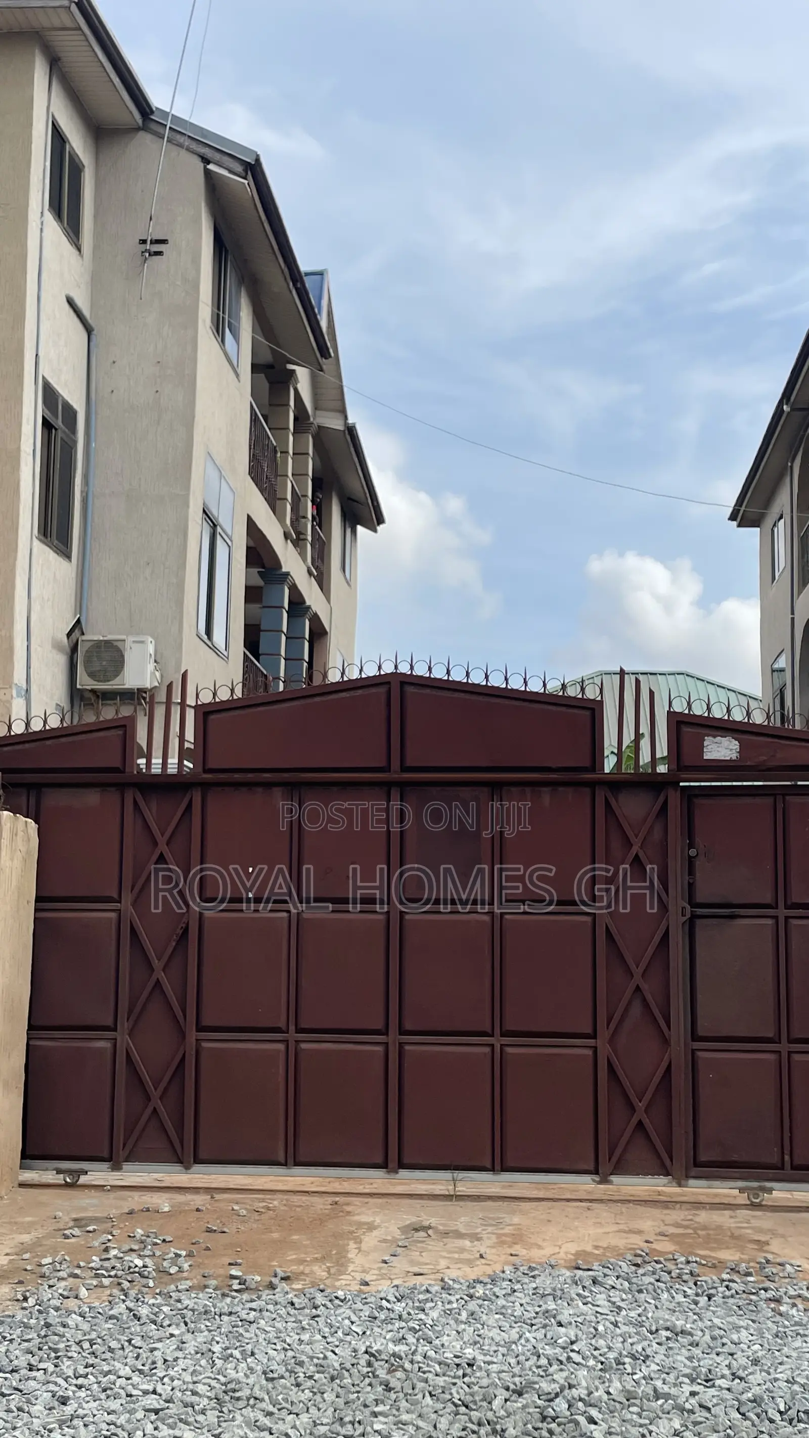 1bdrm Apartment in Royal Homes Gh, East Legon for rent