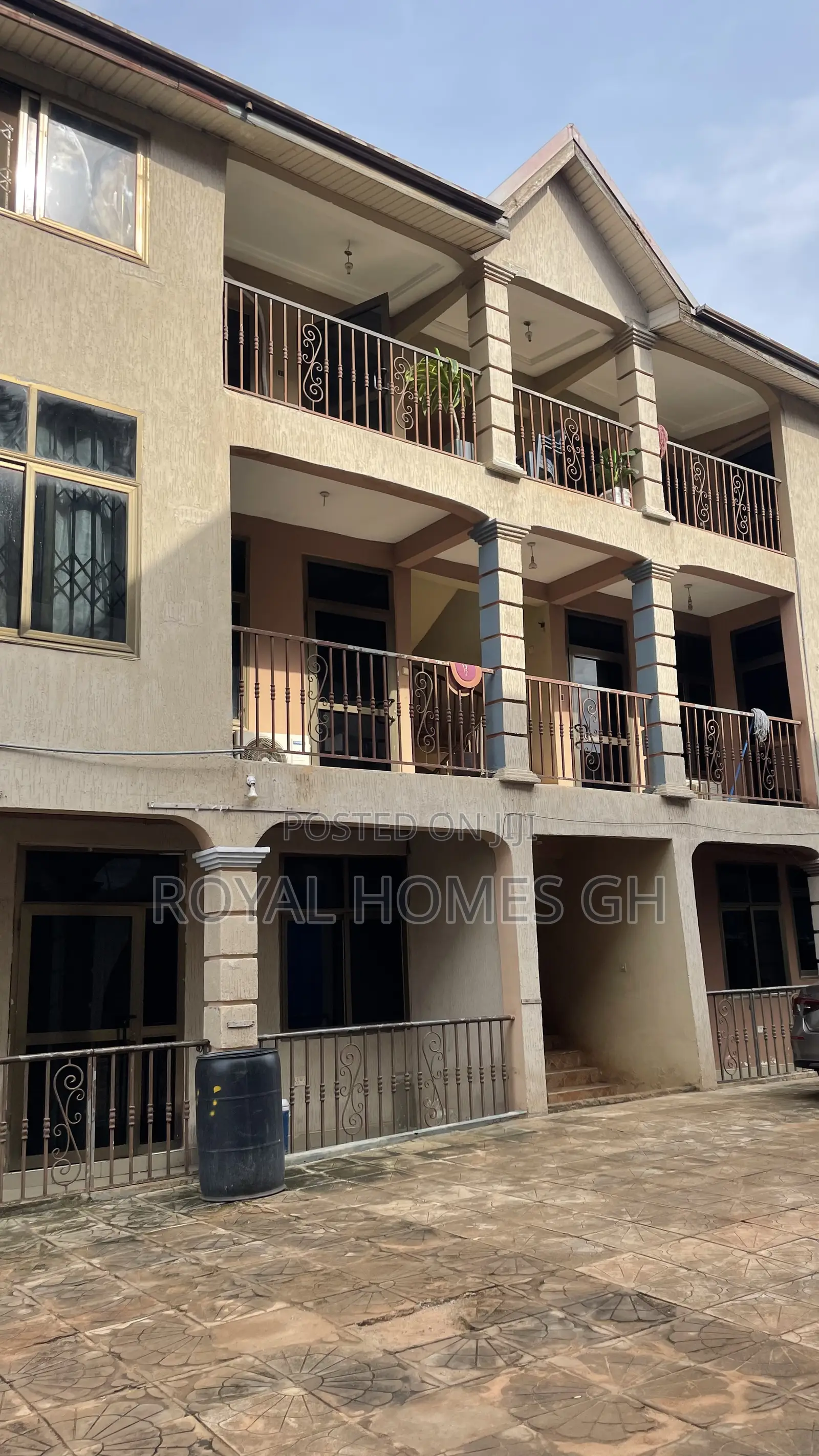 1bdrm Apartment in Royal Homes Gh, East Legon for rent