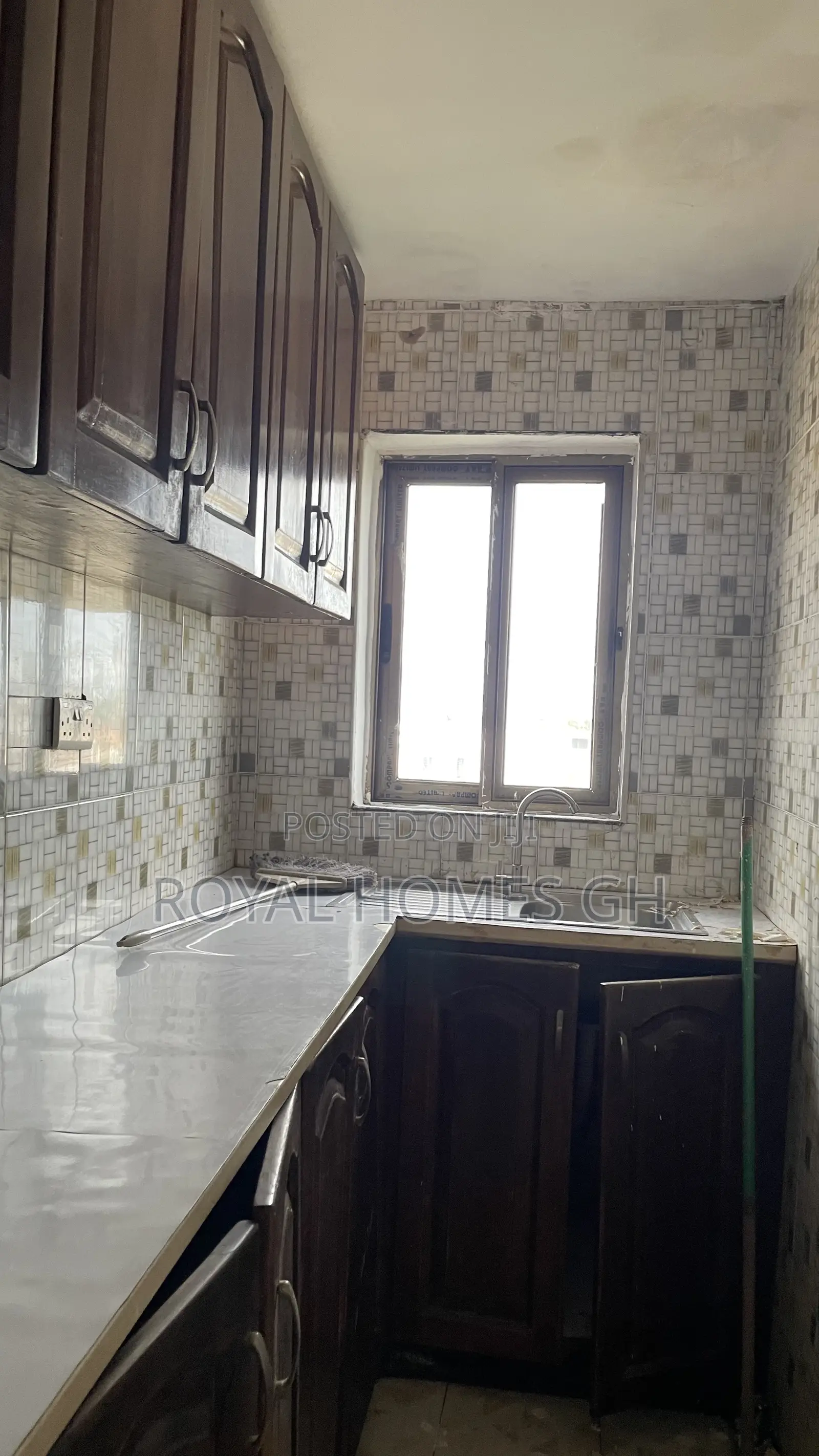 1bdrm Apartment in Royal Homes Gh, East Legon for rent