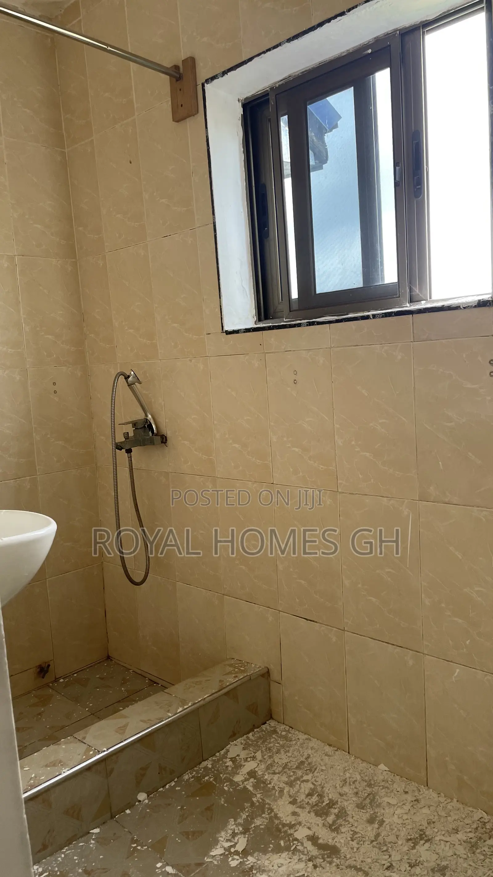 1bdrm Apartment in Royal Homes Gh, East Legon for rent