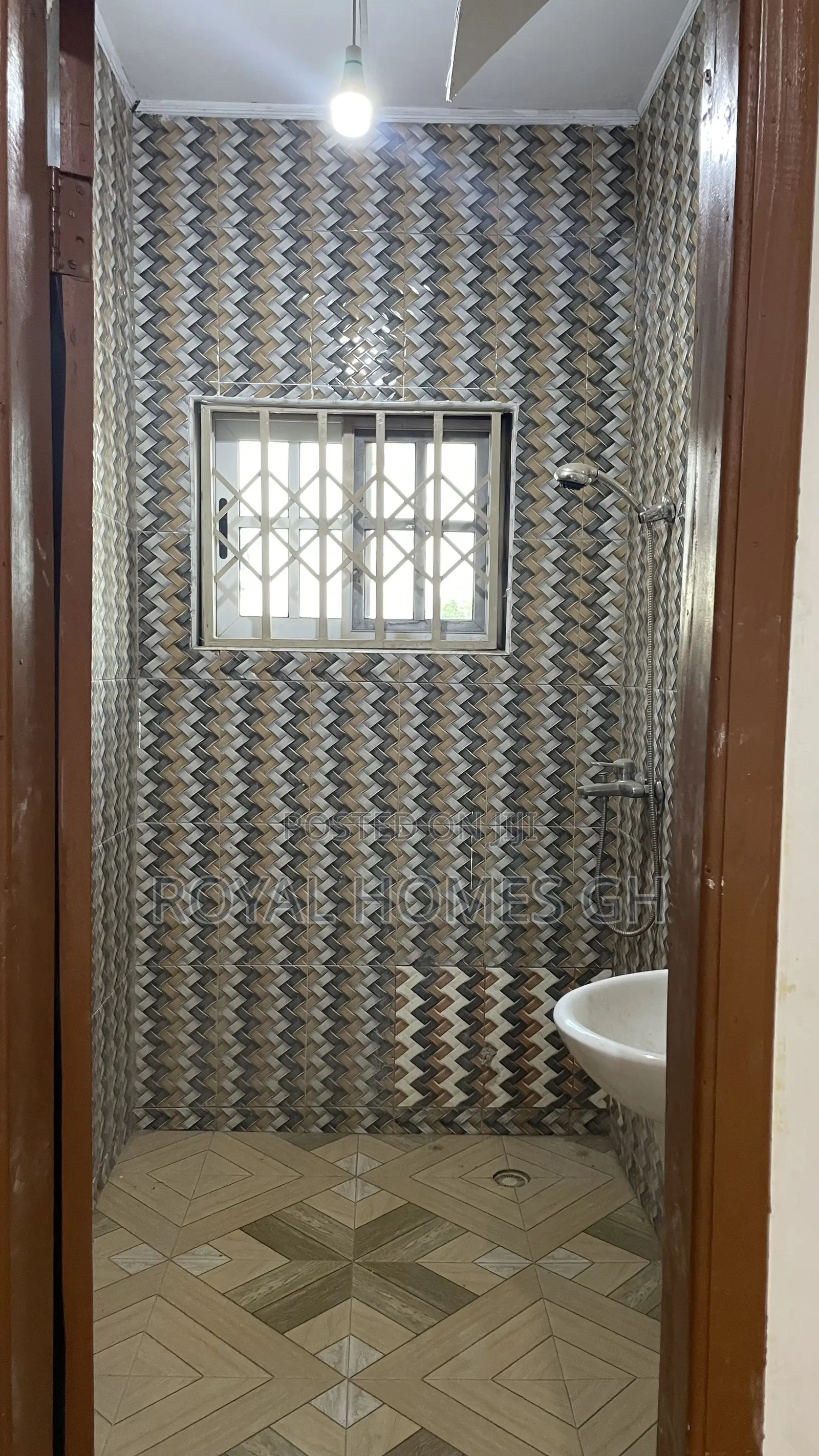 2bdrm Apartment in Royal Homes Gh, East Legon for rent