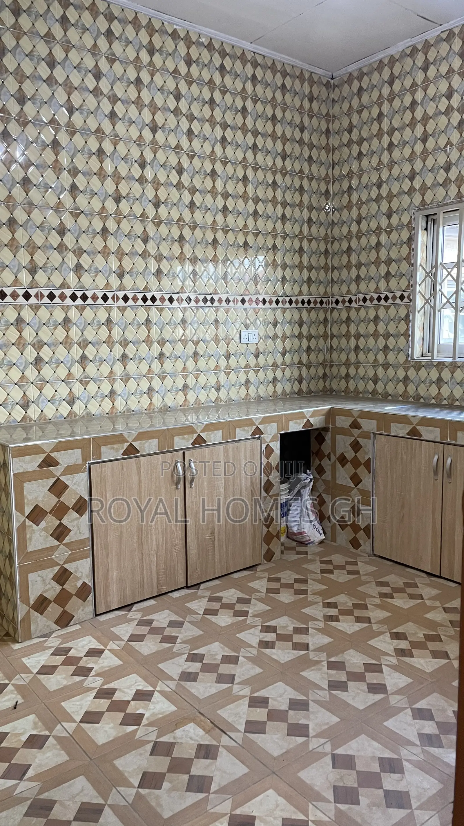 2bdrm Apartment in Royal Homes Gh, East Legon for rent