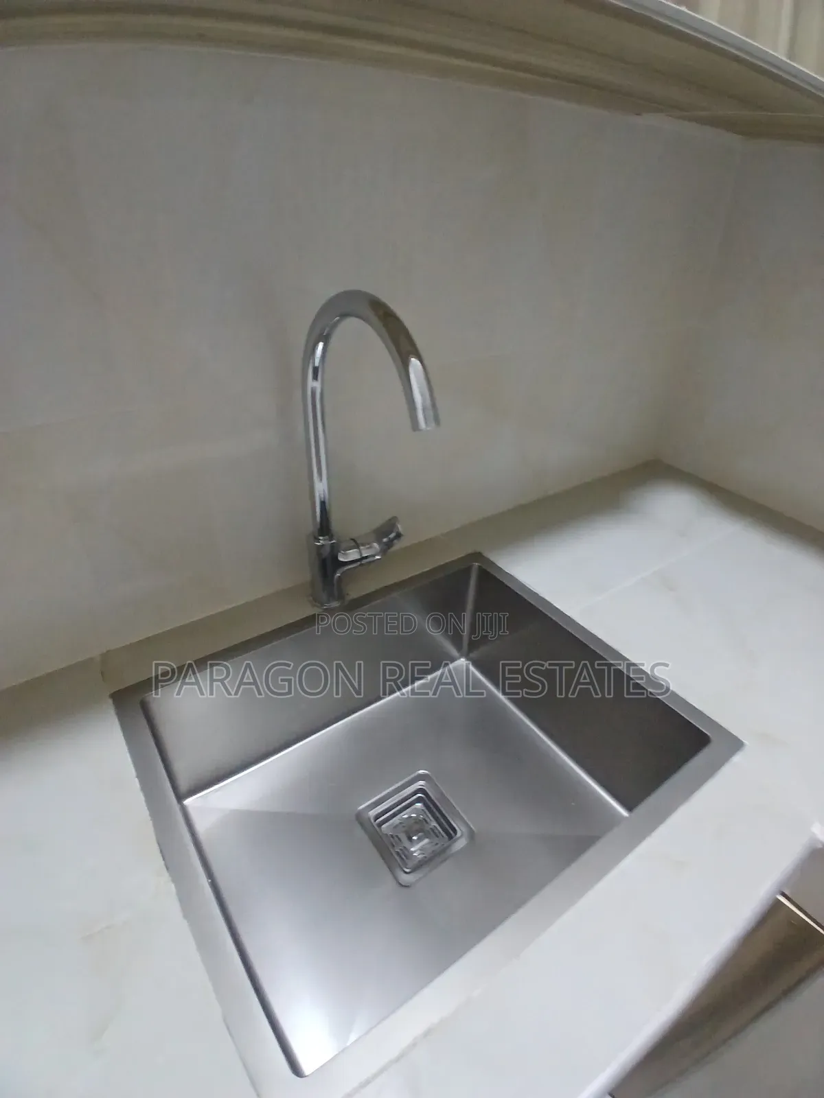 1bdrm Apartment in West Hills Mall Area for rent