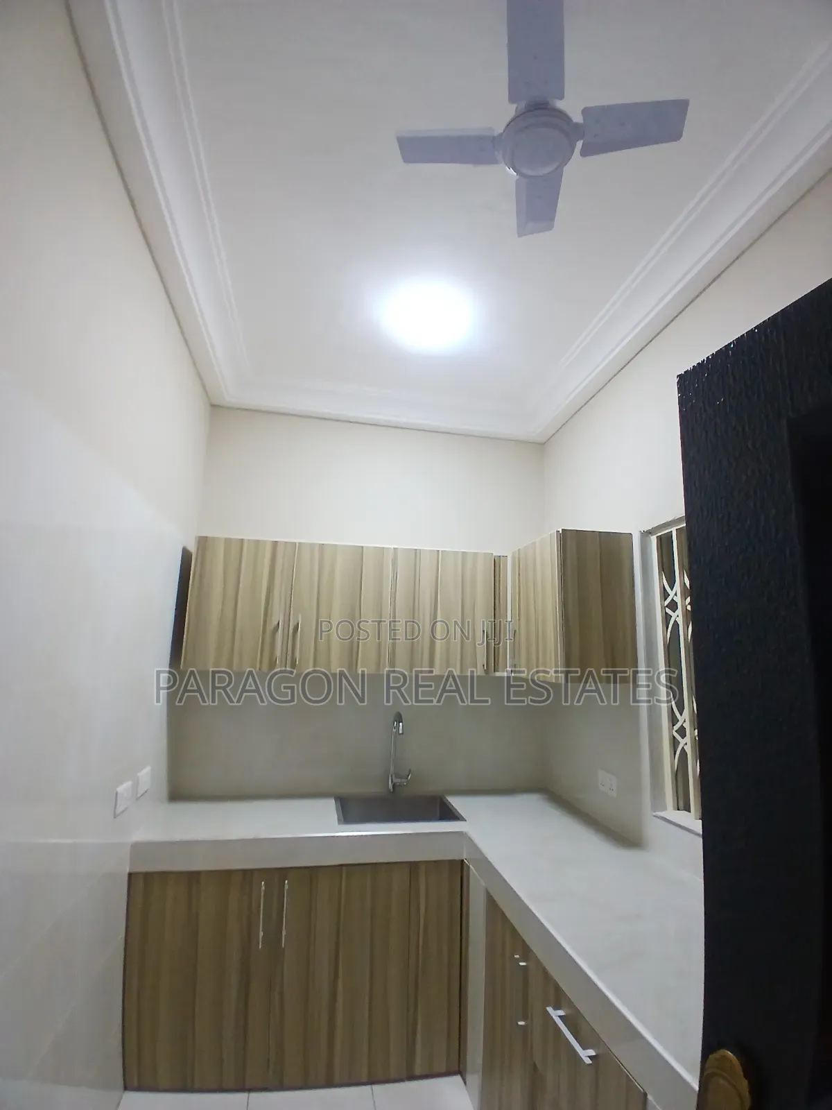1bdrm Apartment in West Hills Mall Area for rent