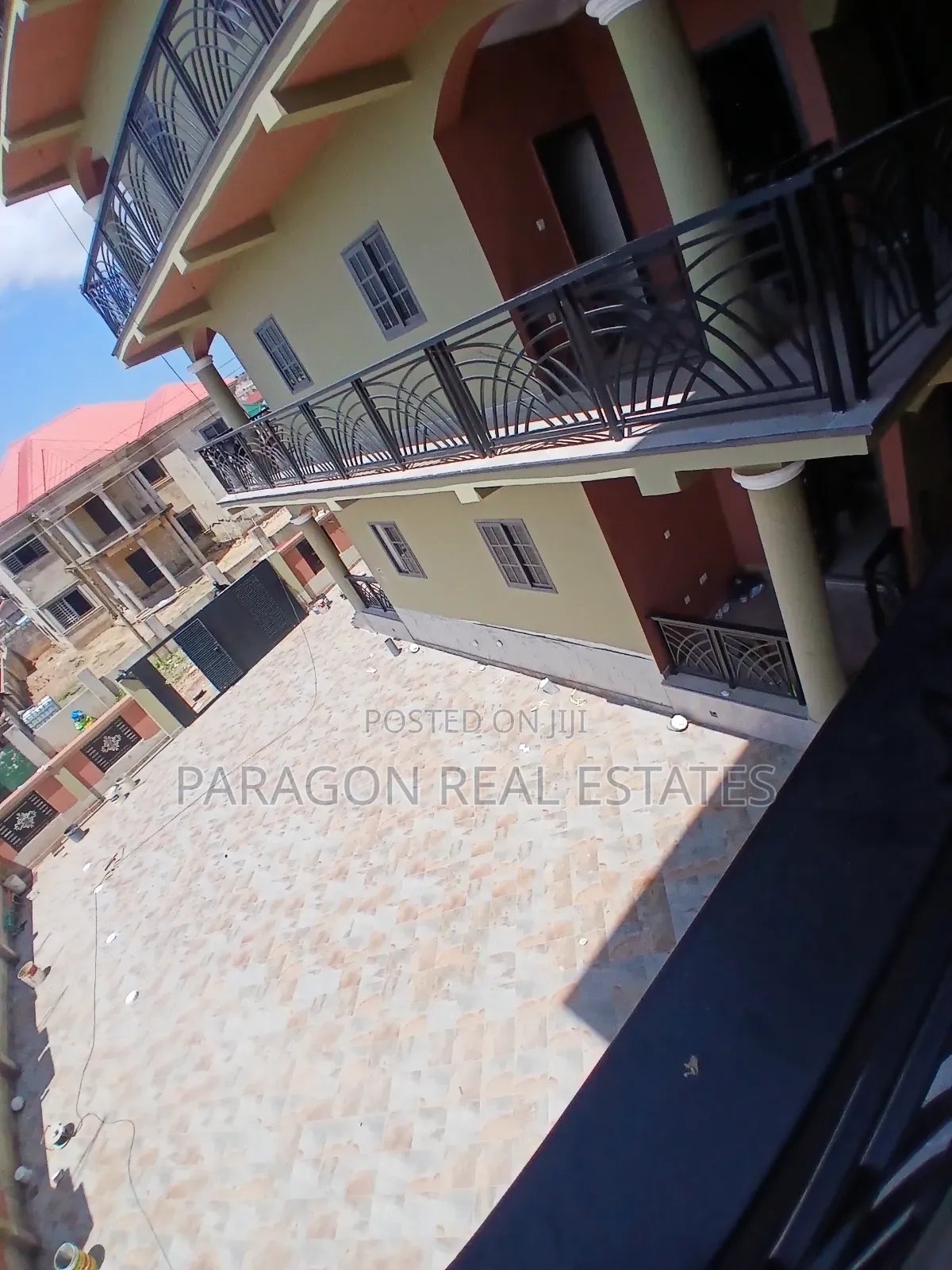 1bdrm Apartment in West Hills Mall Area for rent