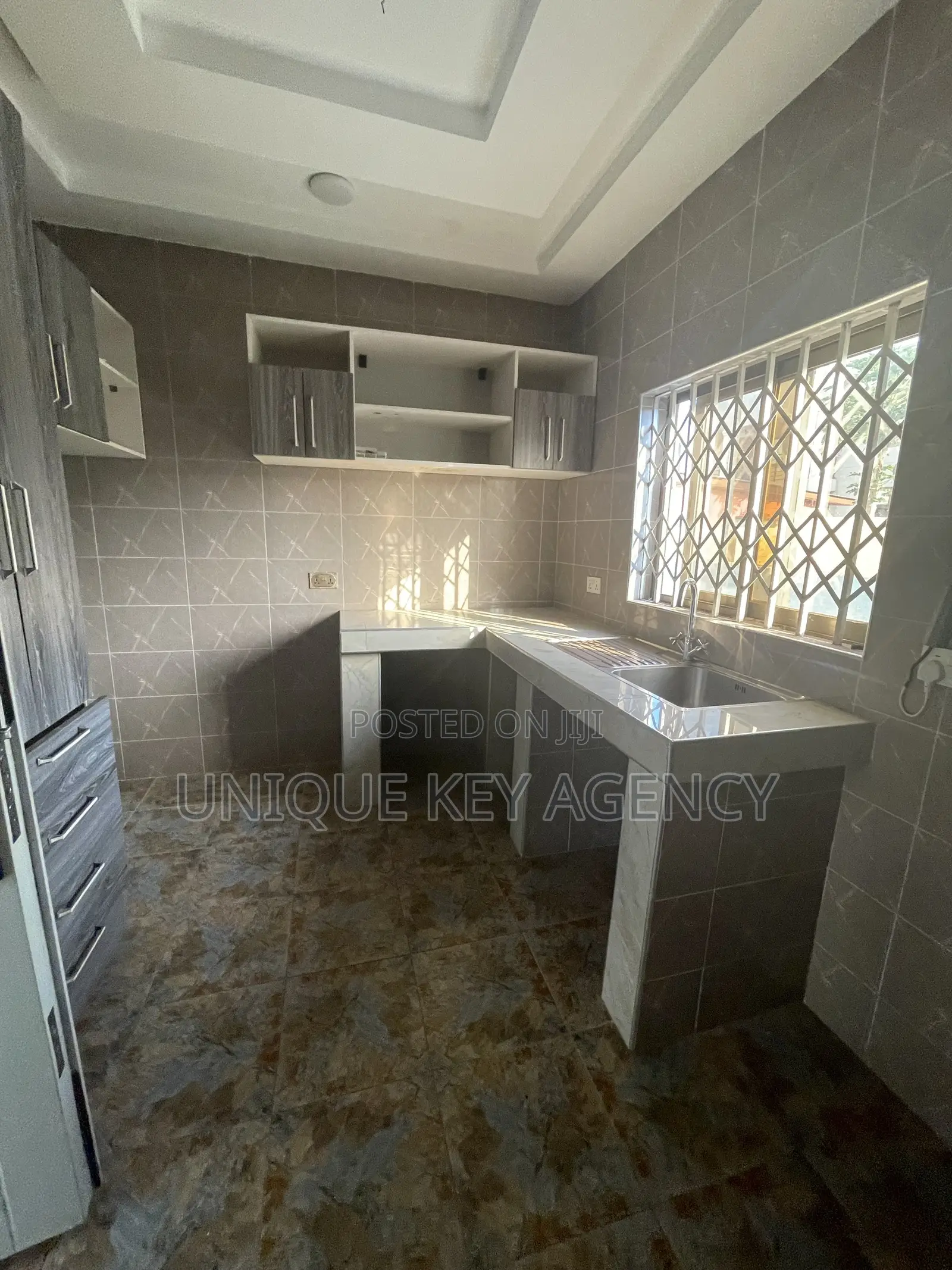 3bdrm House in Unique Key Agency, Tseaddo for rent