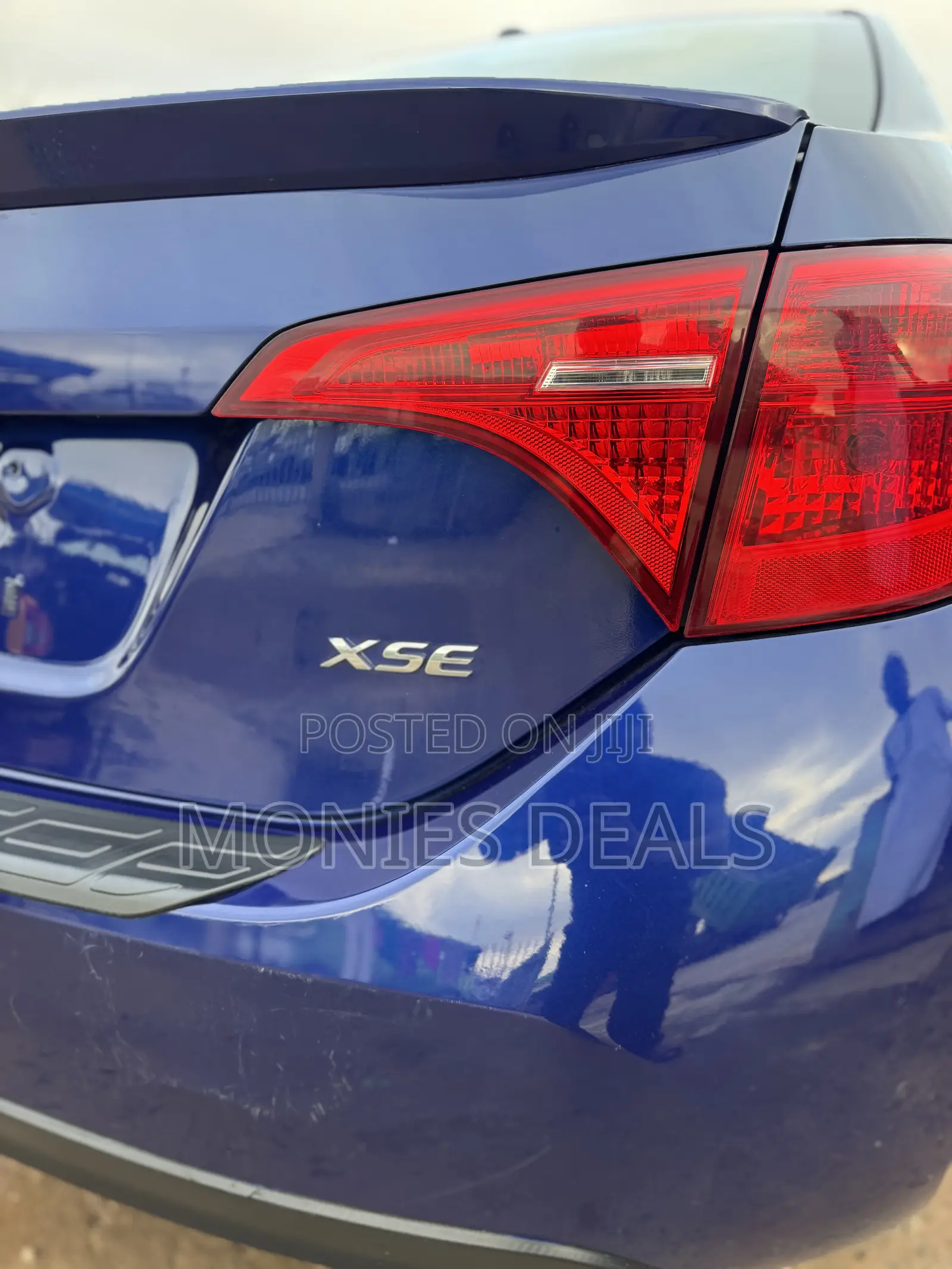 Toyota Corolla XSE 4dr Sedan (1.8L 4cyl CVT) 2017 Blue