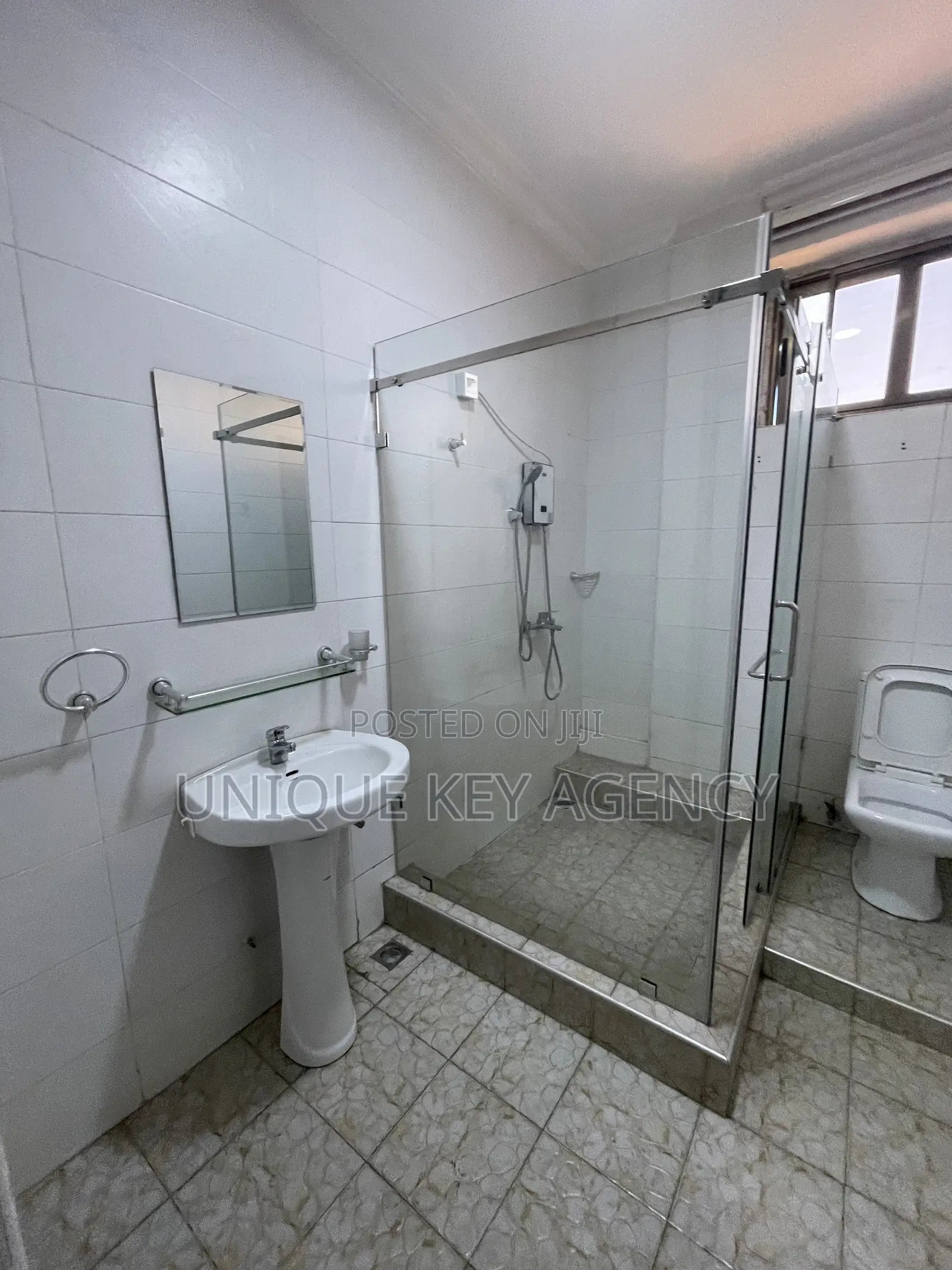 3bdrm Apartment in Unique Key Agency, Tseaddo for rent