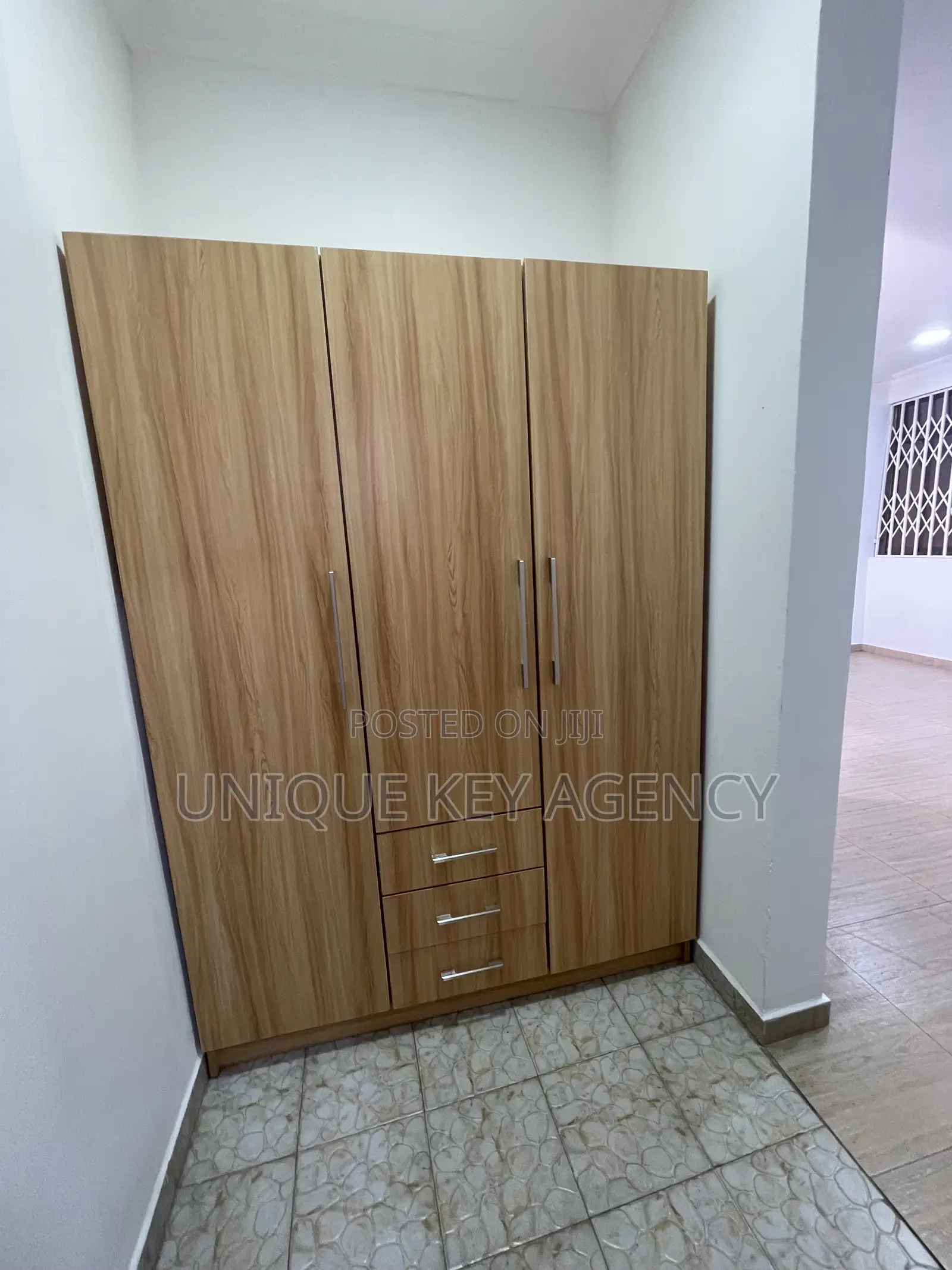 3bdrm Apartment in Unique Key Agency, Tseaddo for rent