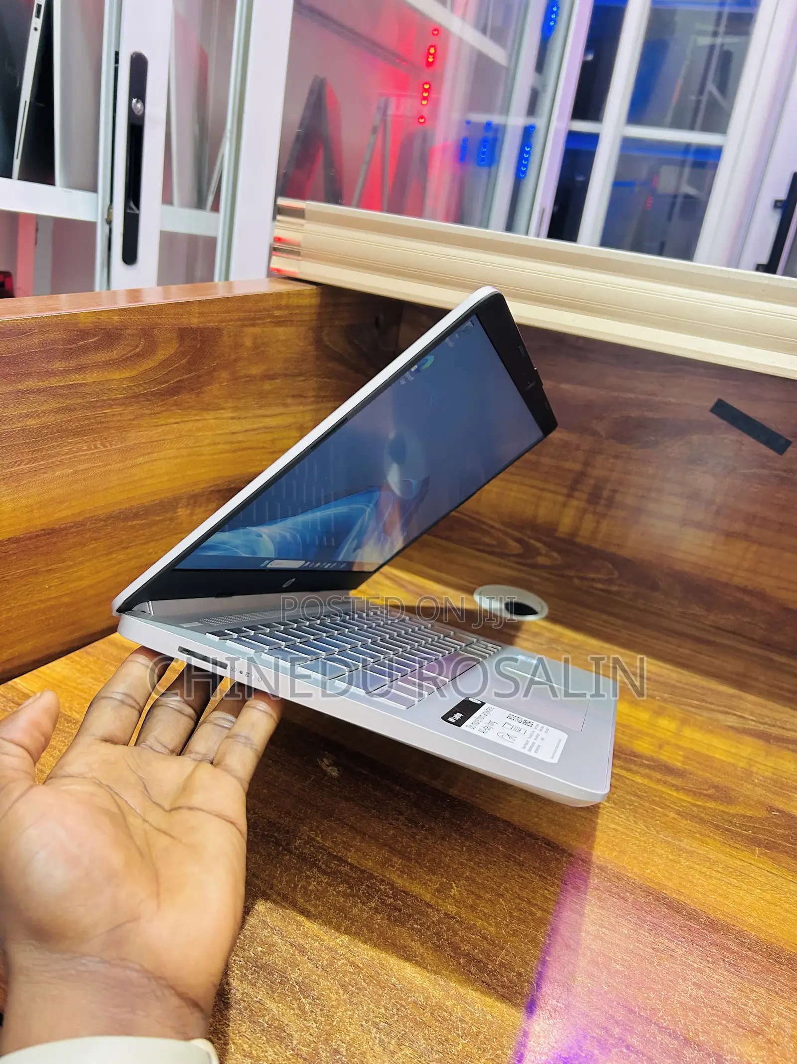 Laptop HP 14z 4GB Intel Celeron SSD 128GB