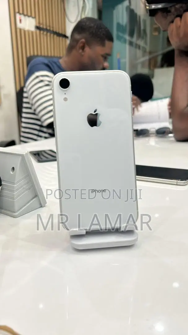 Apple iPhone XR 128 GB White