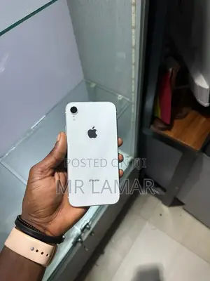 Apple iPhone XR 128 GB White