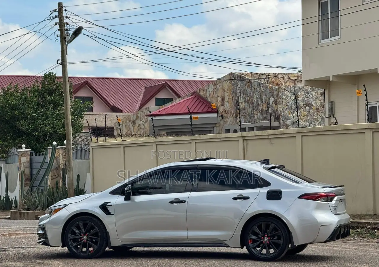 Toyota Corolla XSE 2024 Silver