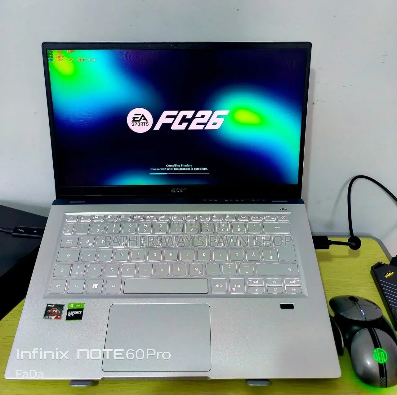 Laptop Acer Swift 14 8GB AMD Ryzen 5 SSD 256GB