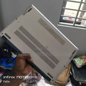 Laptop Acer Swift 14 8GB AMD Ryzen 5 SSD 256GB