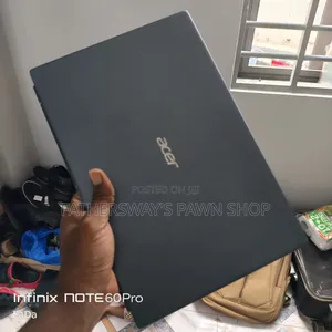 Laptop Acer Swift 14 8GB AMD Ryzen 5 SSD 256GB