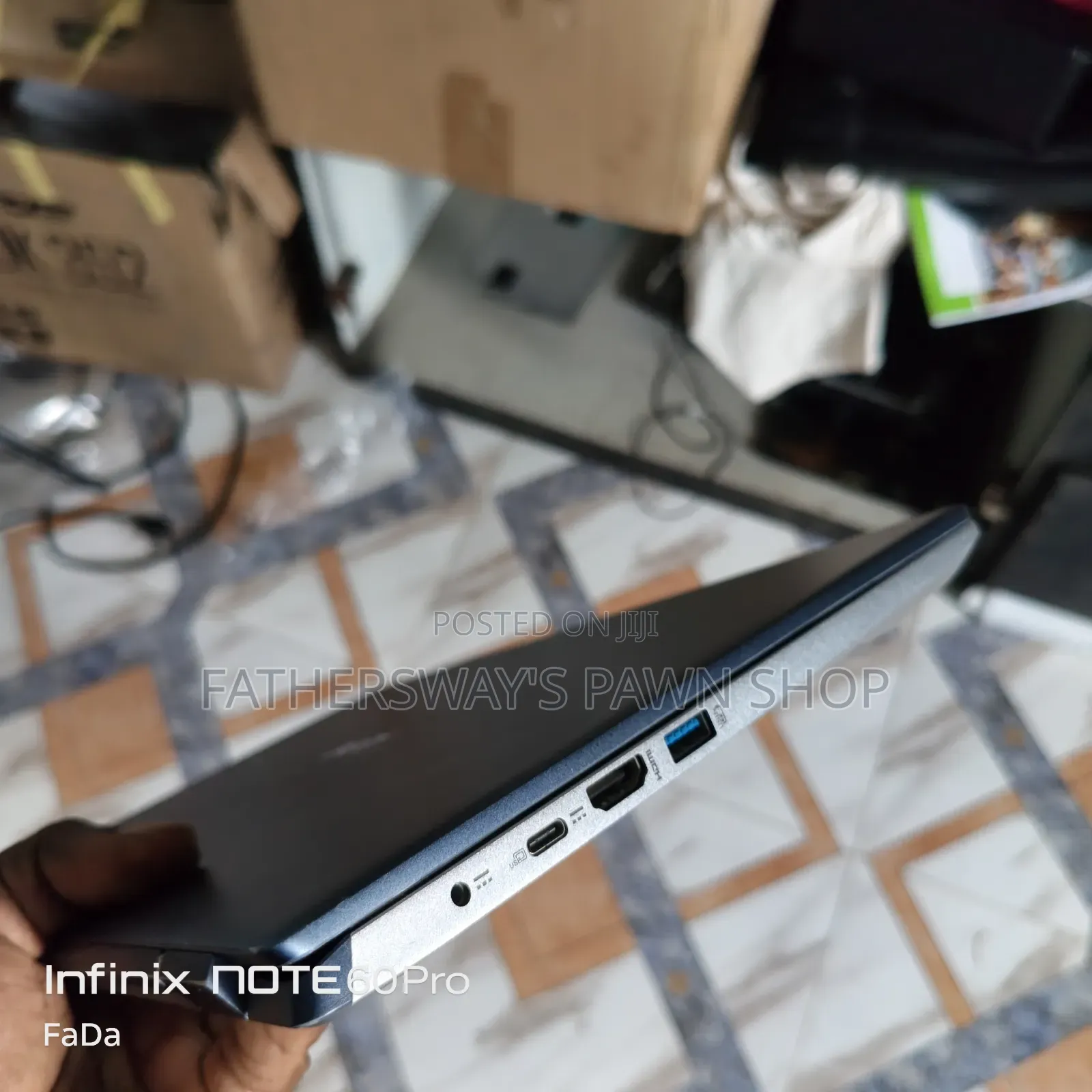 Laptop Acer Swift 14 8GB AMD Ryzen 5 SSD 256GB