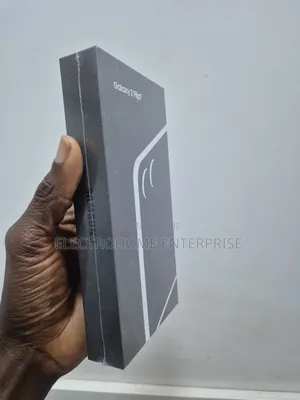 New Samsung Galaxy Z Flip7 256 GB Black