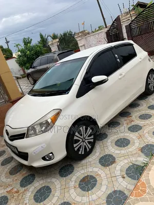 Toyota Vitz 2012 White