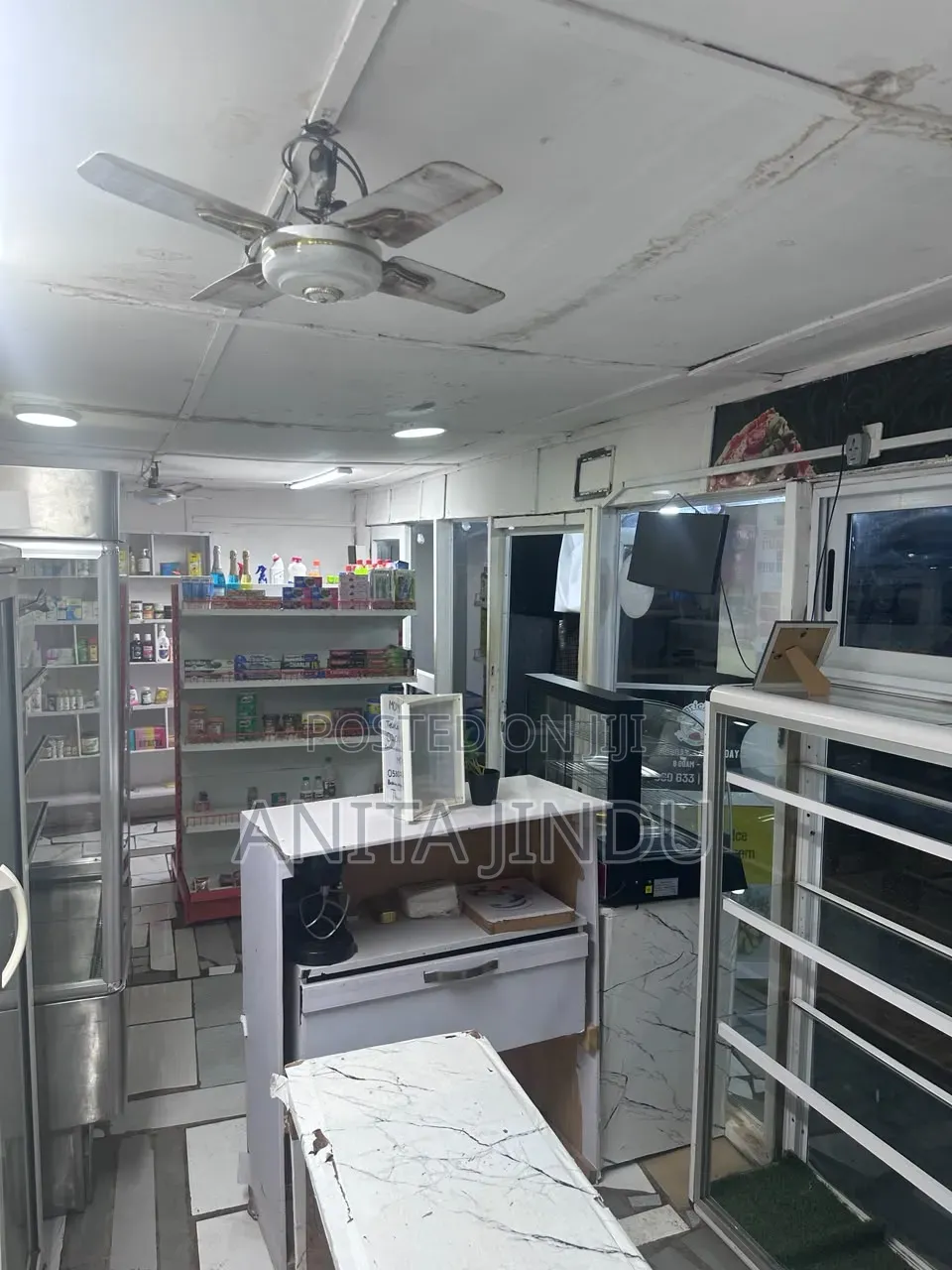 Spacious Container Shop For Rent