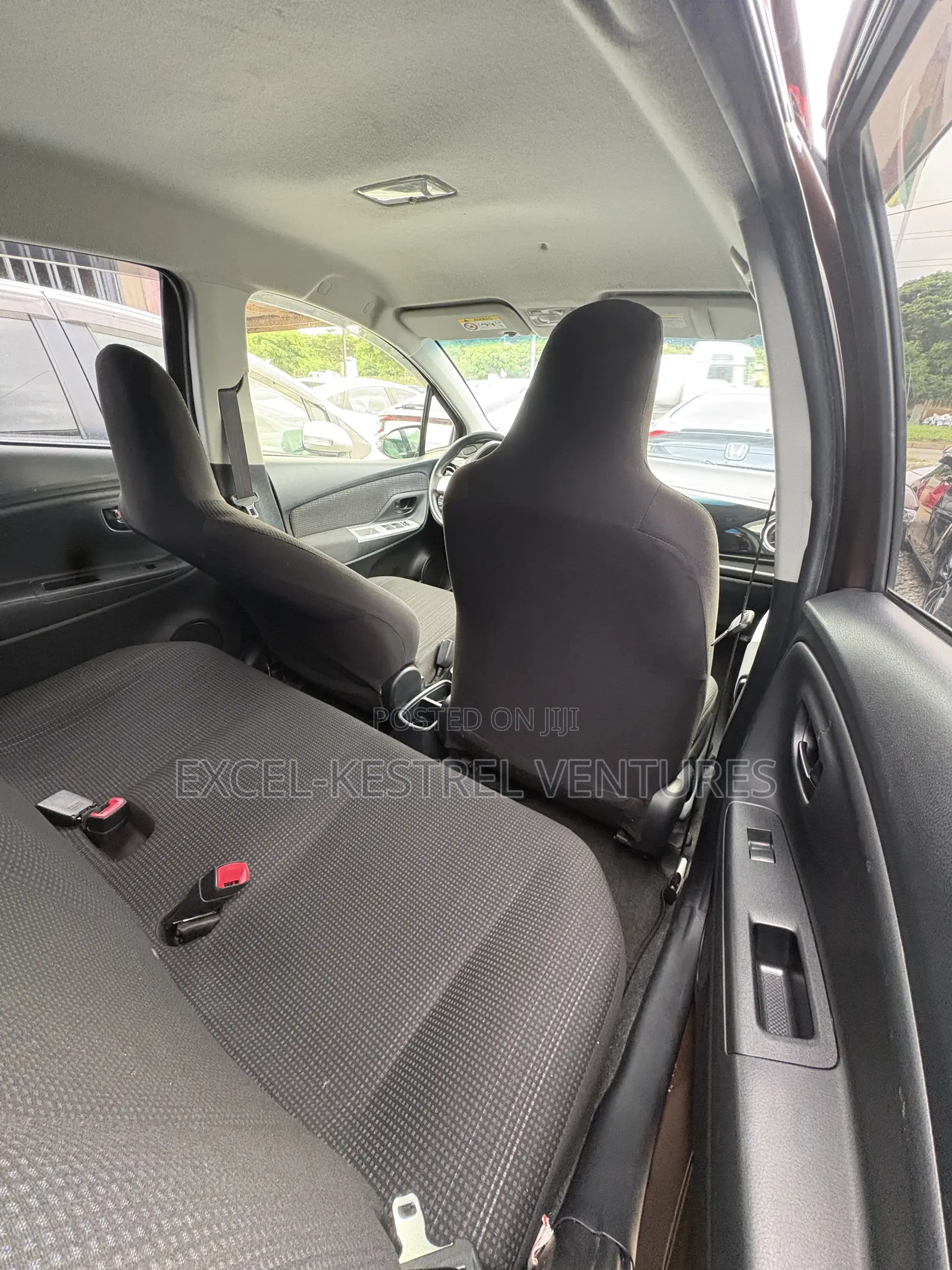 Toyota Vitz 1.3 FWD 5dr 2016 Brown