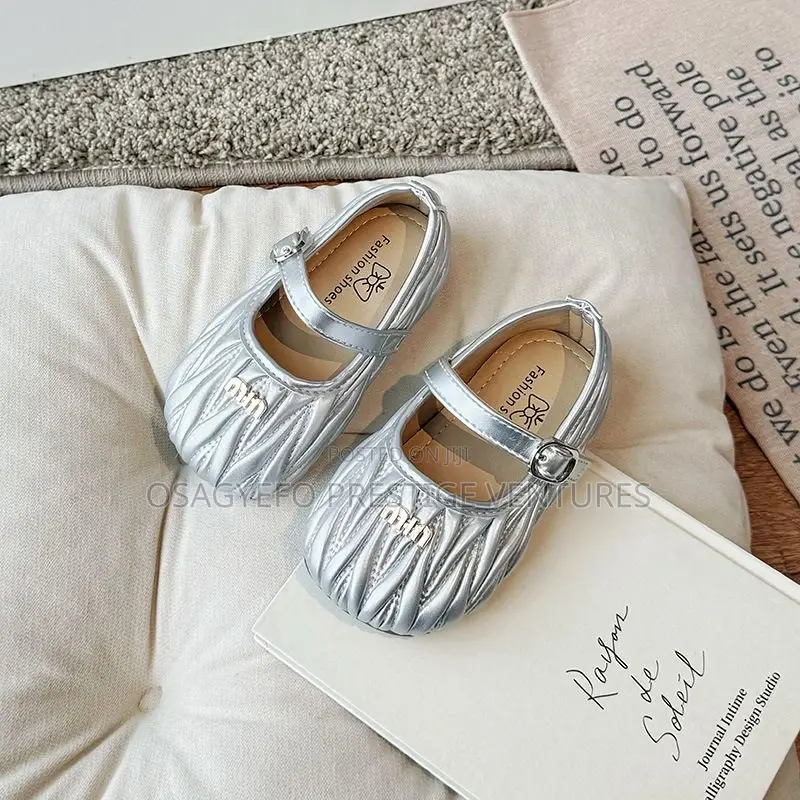 Quality Girls’ Silver Mary Jane Dress Shoes