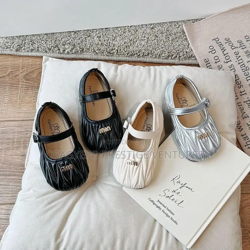 Quality Girls’ Silver Mary Jane Dress Shoes