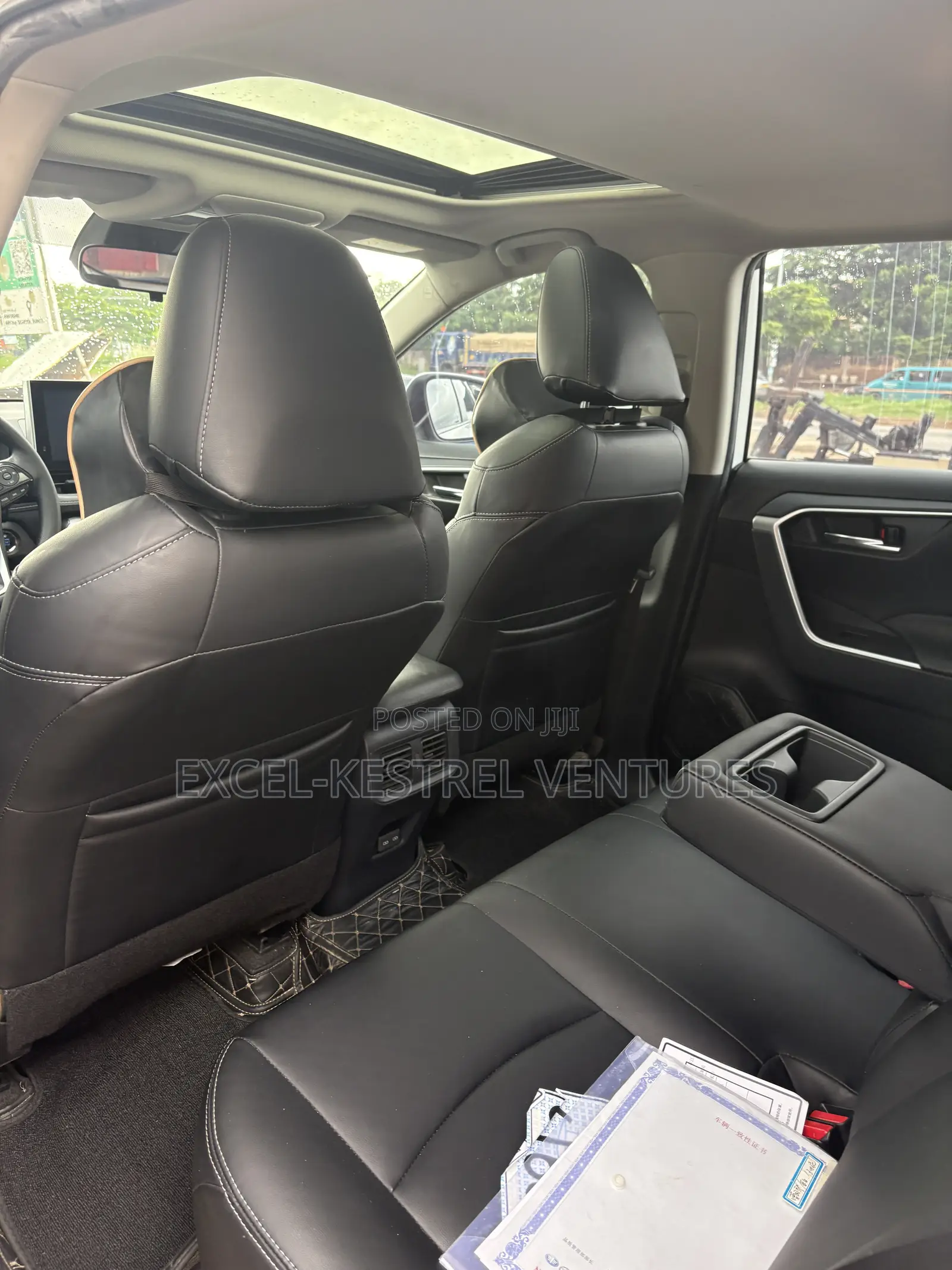 Toyota RAV4 Limited 2021 White