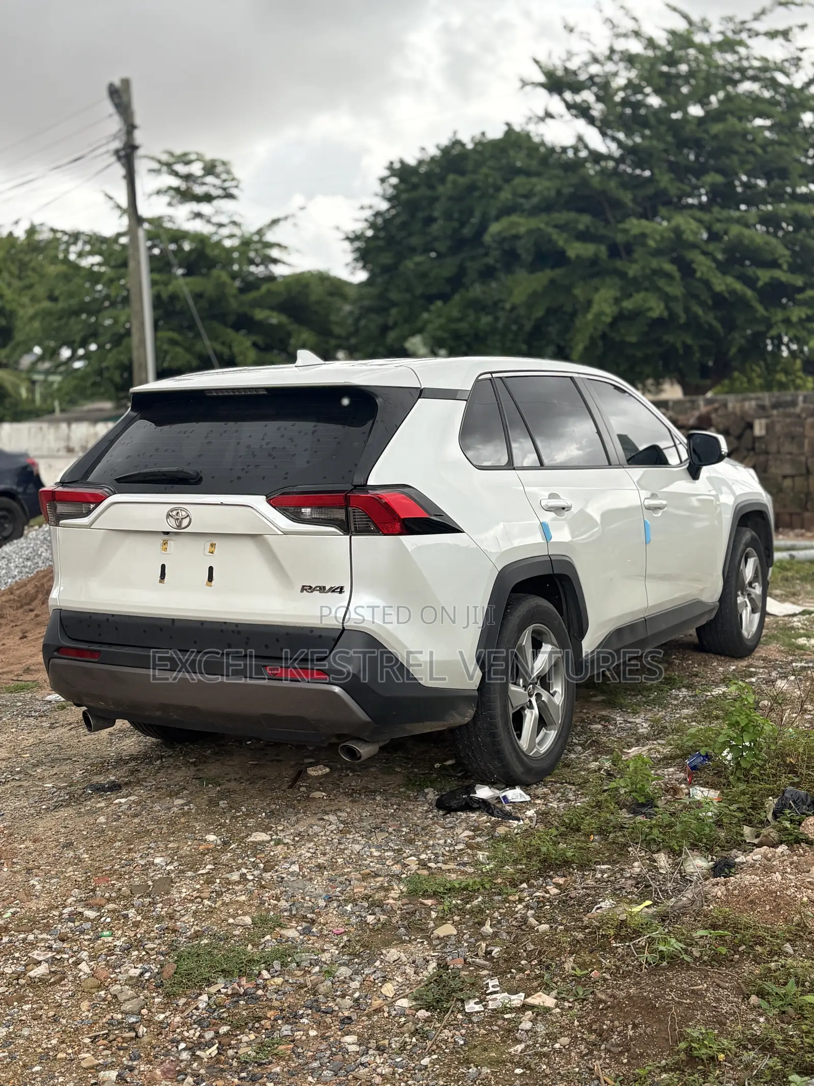 Toyota RAV4 Limited 2021 White