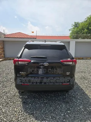 Toyota RAV4 XLE AWD 2020 Black