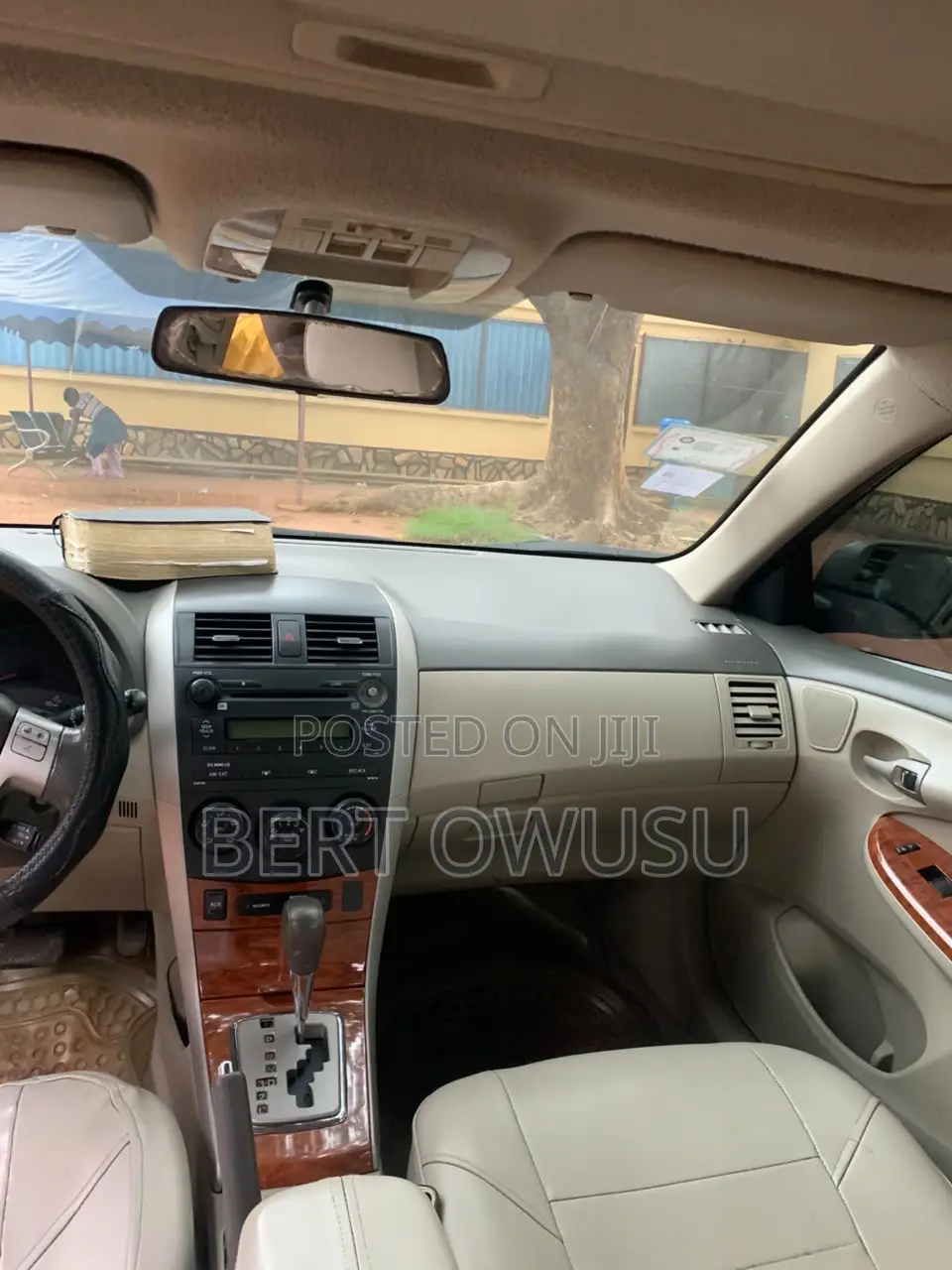 Toyota Corolla 2010 Gray