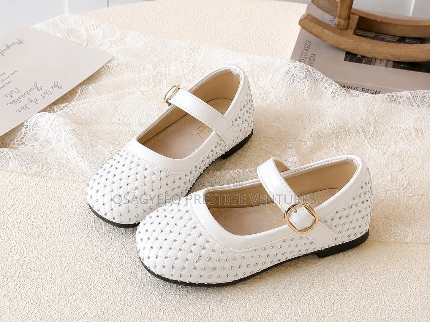 Quality Girls’ White Crystal Mary Jane Shoes