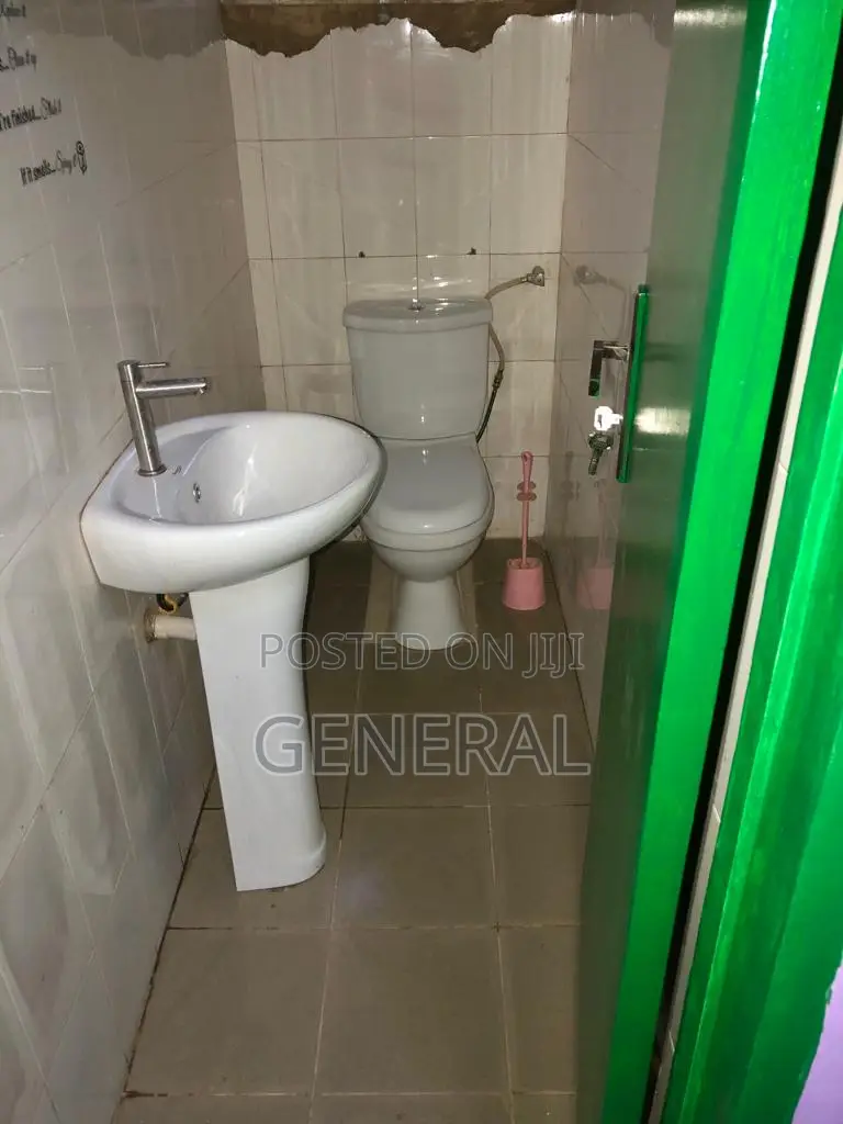 4bdrm House in Sena, SSNIT Flats for sale