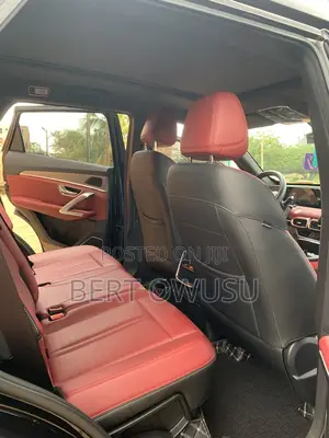 Toyota Sienta 2012 Brown