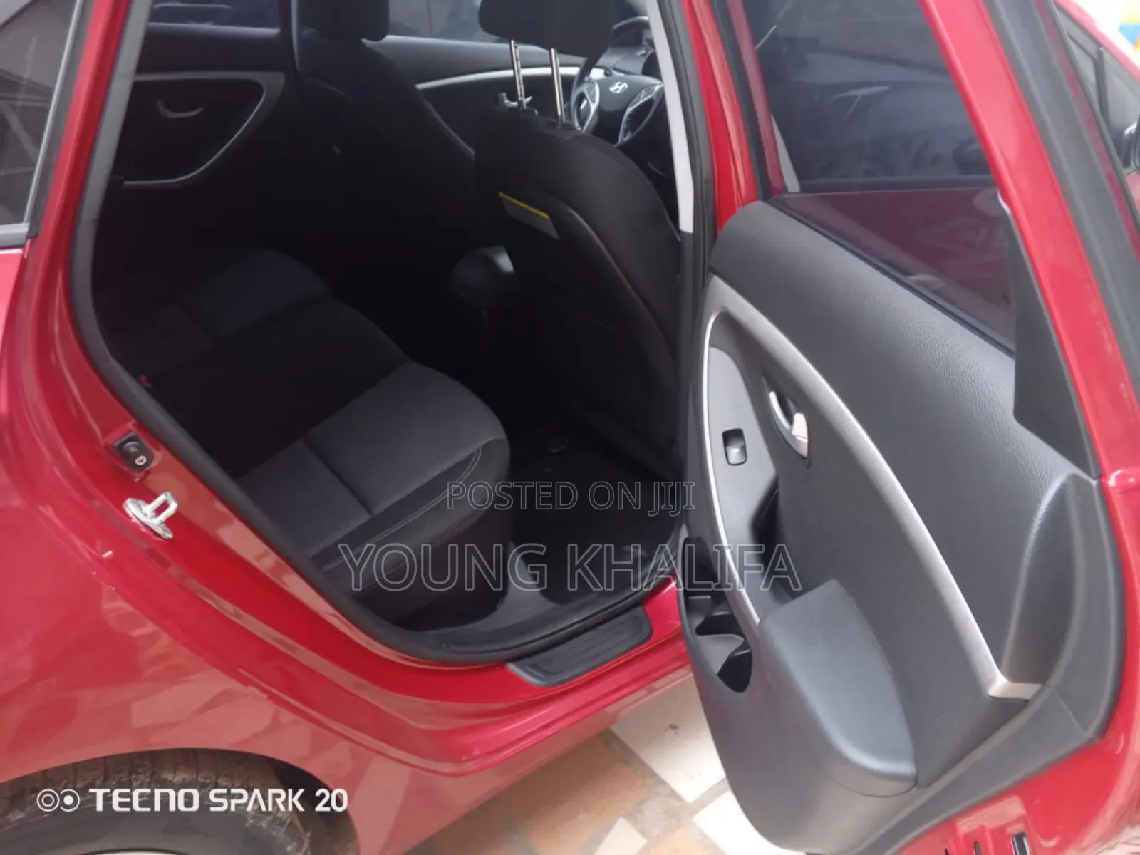Hyundai Elantra 2016 Red