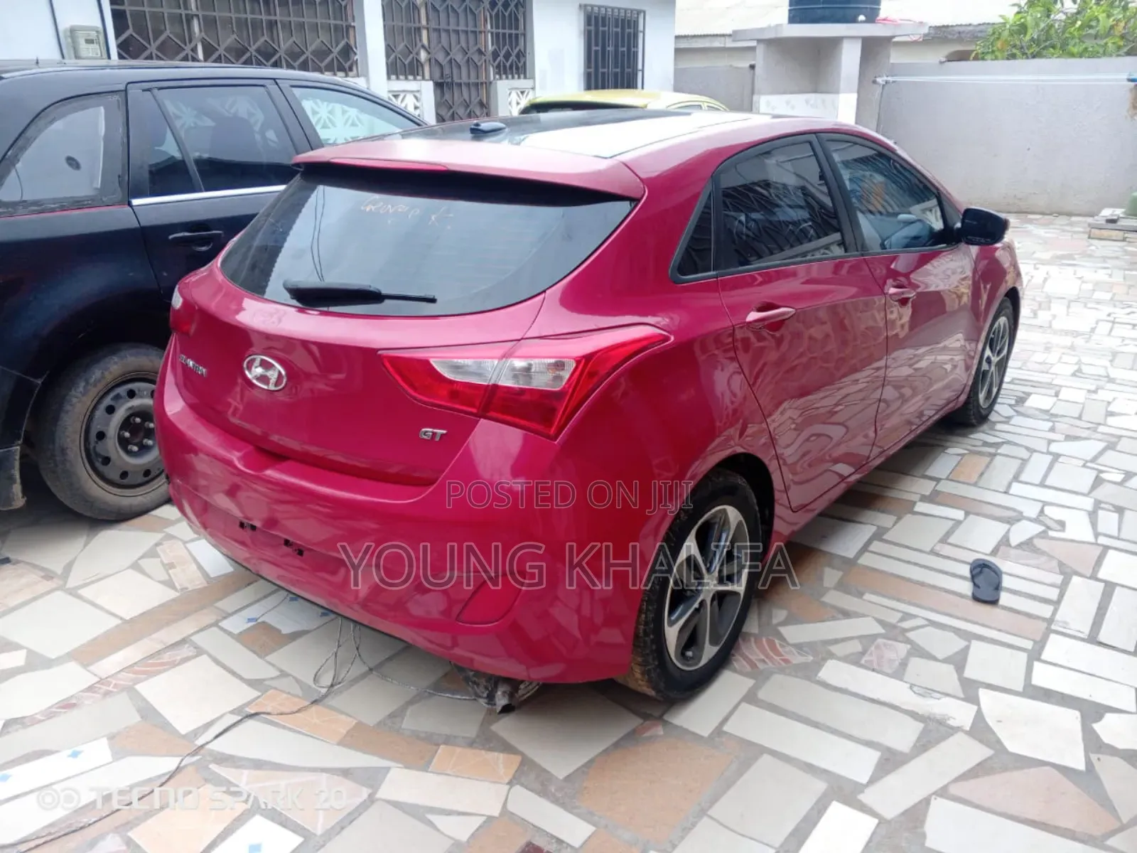 Hyundai Elantra 2016 Red