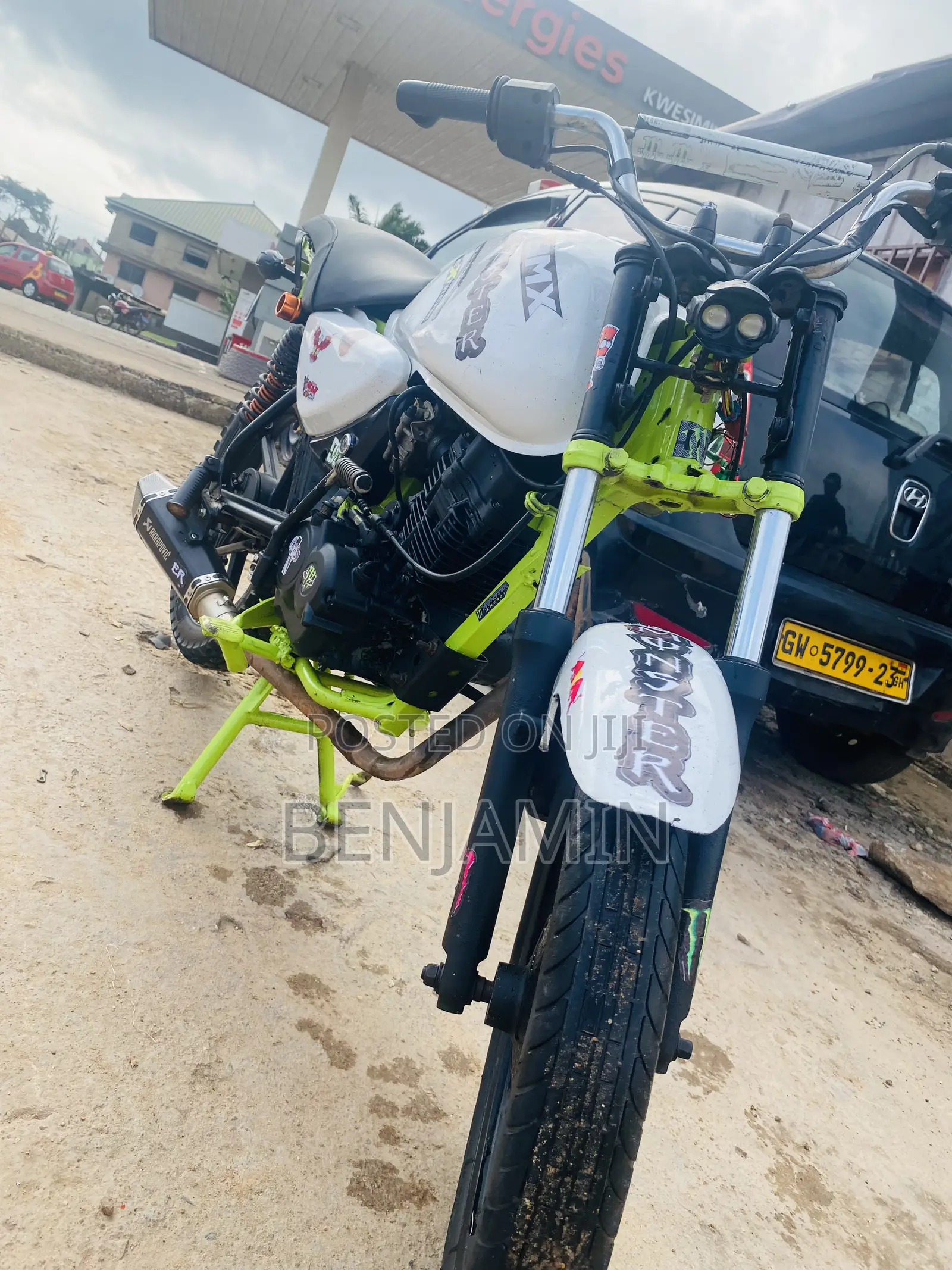 Bajaj Avenger 150 Street 2024 White