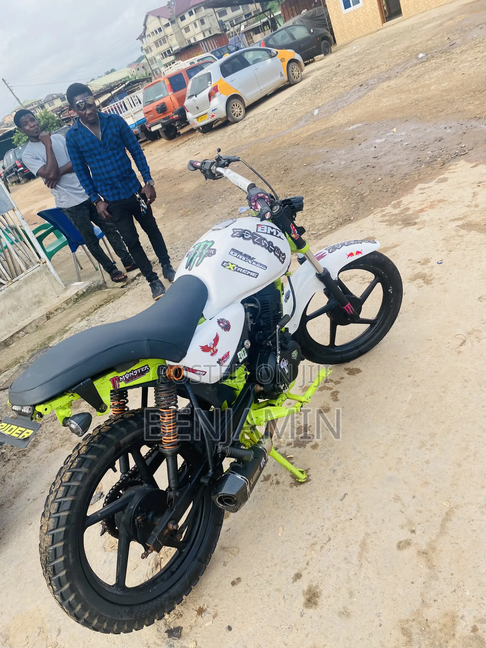 Bajaj Avenger 150 Street 2024 White