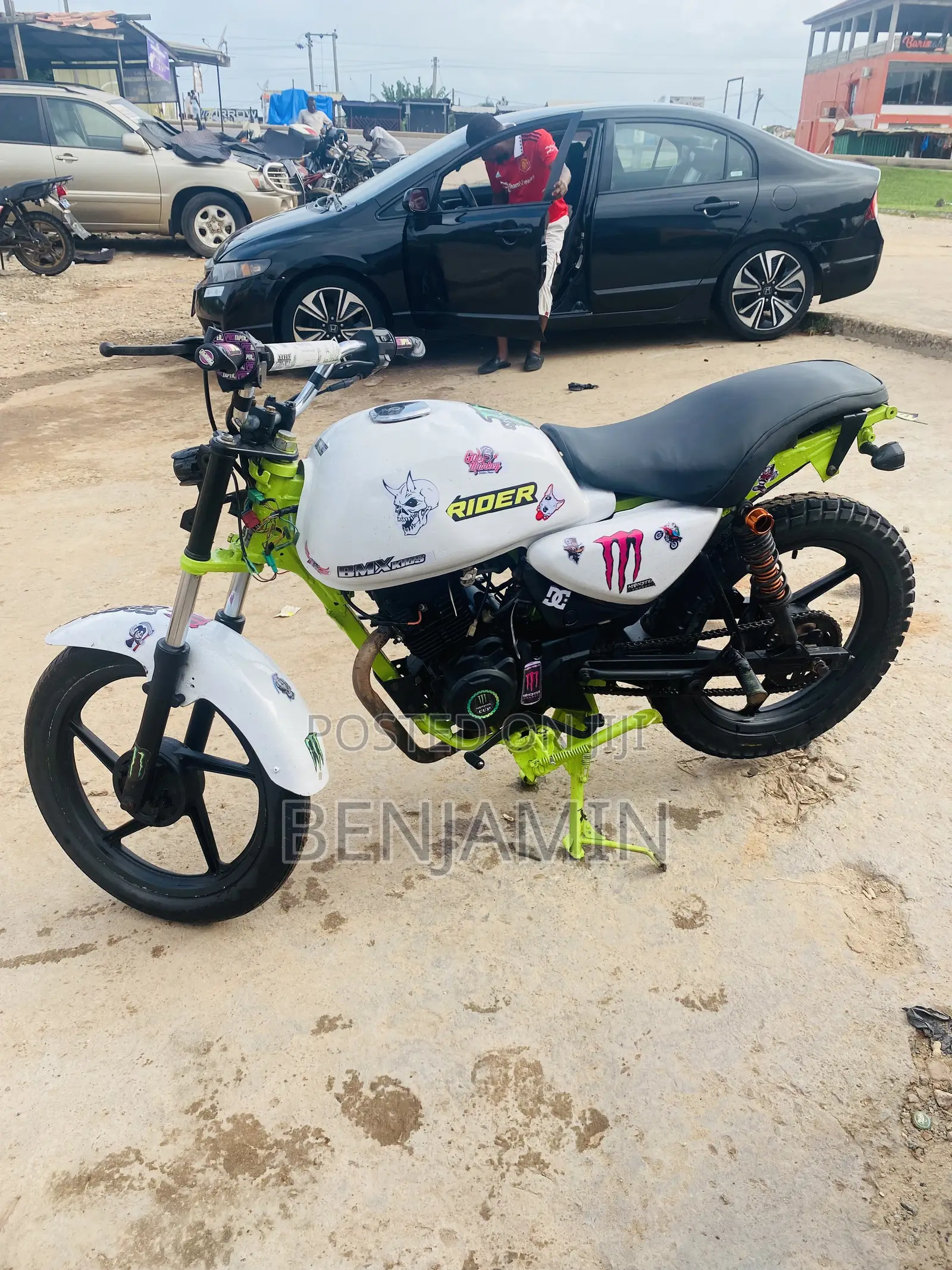 Bajaj Avenger 150 Street 2024 White