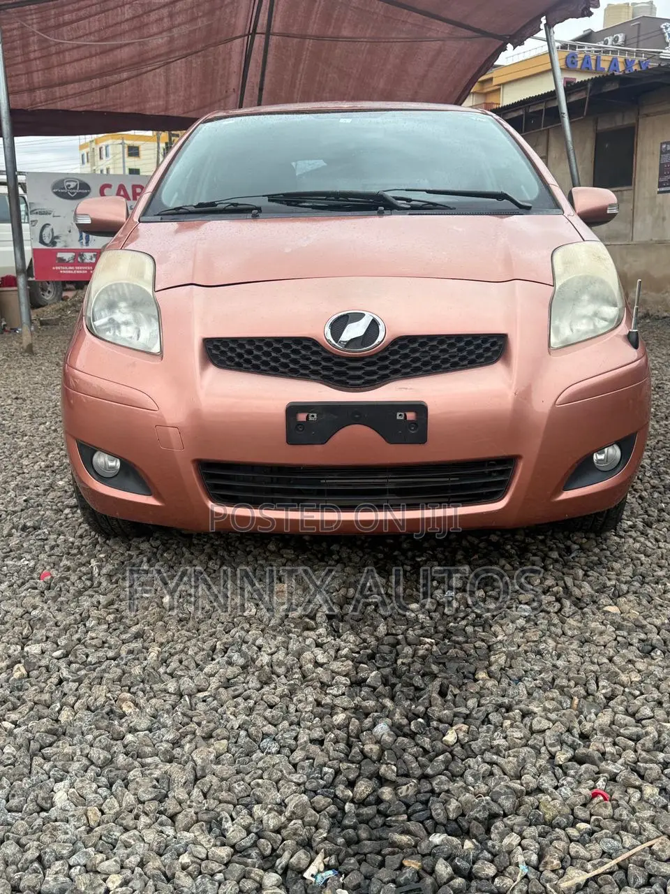 Toyota Vitz 1.3 FWD 5dr 2010 Pink