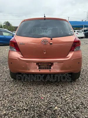 Toyota Vitz 1.3 FWD 5dr 2010 Pink
