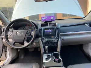 Toyota Camry 2014 Silver