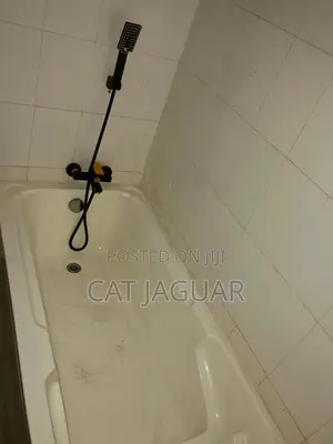 4bdrm Apartment in SSNIT Flats for sale