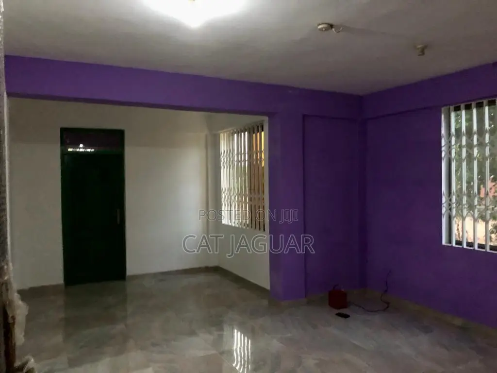 4bdrm Apartment in SSNIT Flats for sale