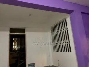 4bdrm Apartment in SSNIT Flats for sale