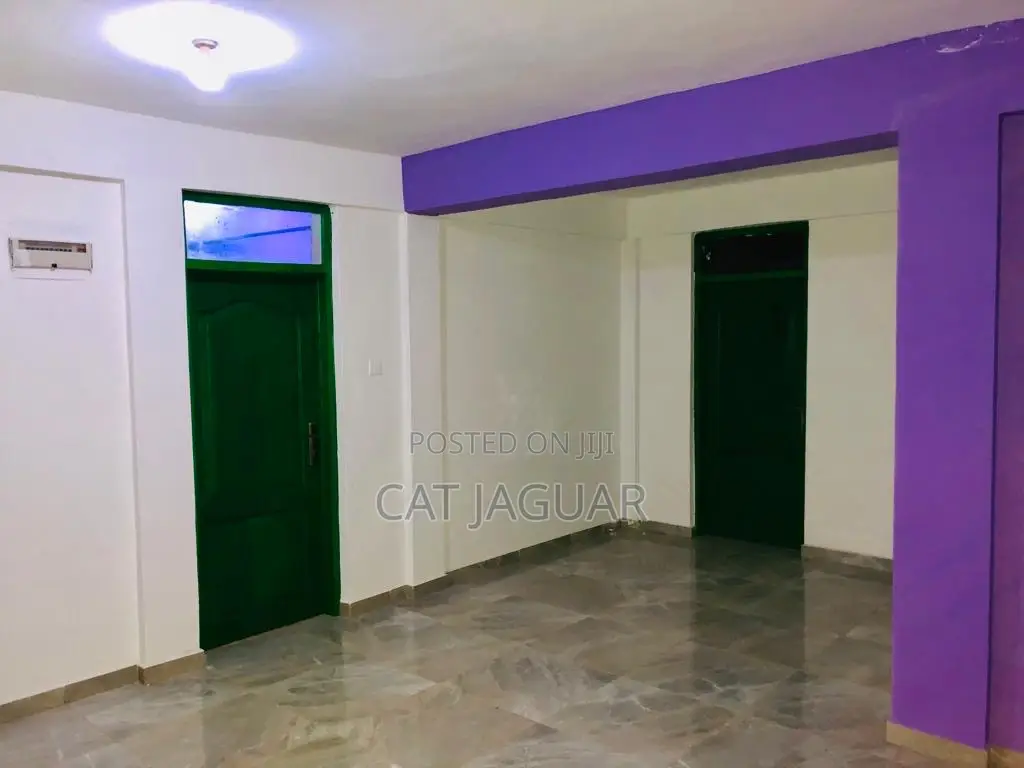 4bdrm Apartment in SSNIT Flats for sale
