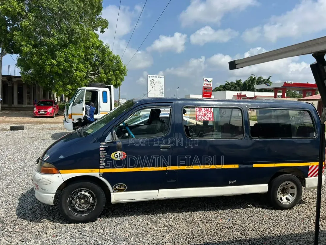 Toyota HiAce 2007 Black