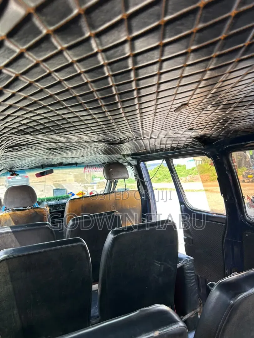 Toyota HiAce 2007 Black